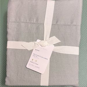 Pottery Barn Belgian Flax Linen Queen Sheet Set